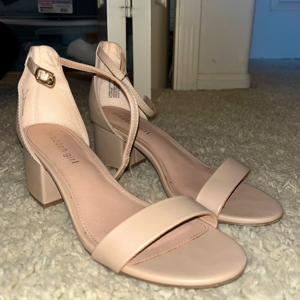 Women’s Heels Size 8.5!